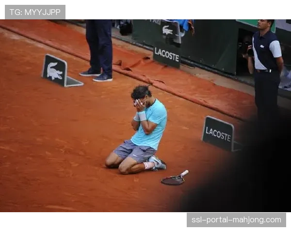 特写：纳达尔在罗兰加洛斯训练场进行可能最后一季的备战