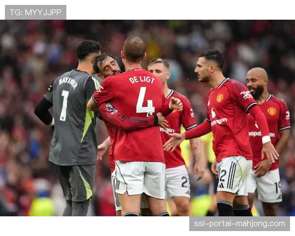 利物浦公布训练视频：重点演练由守转攻瞬间的边路快速推进